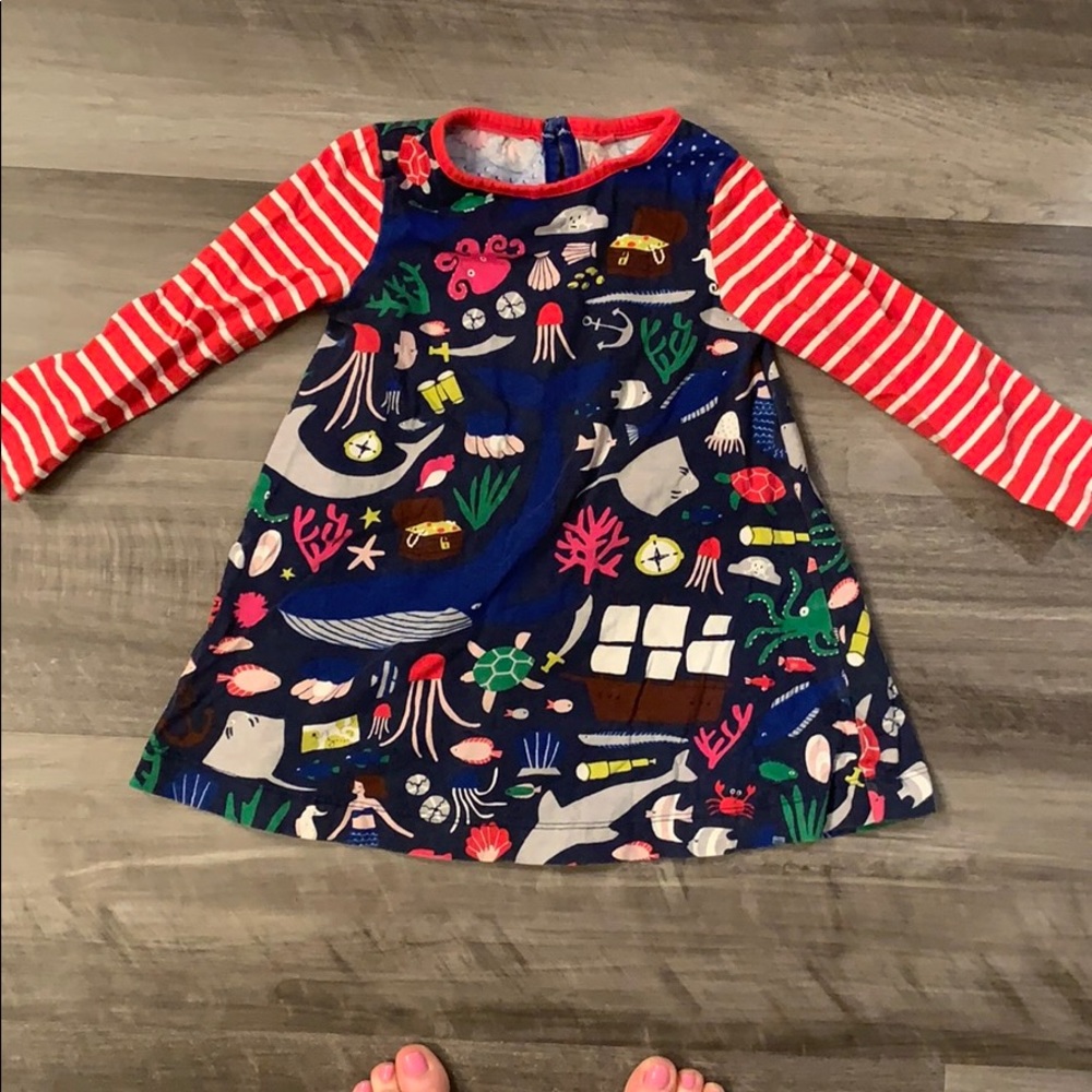 Mini Boden fun ocean print tunic